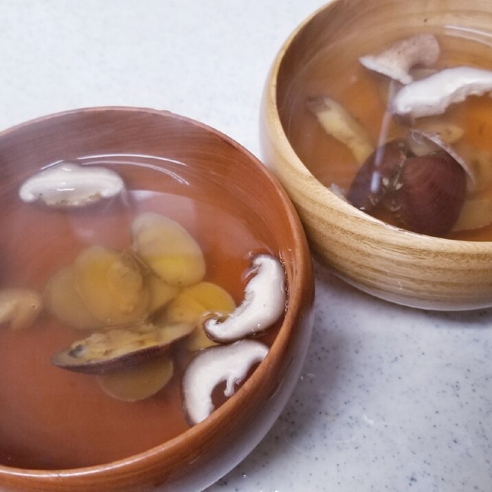 アサリと椎茸のお吸い物（茅乃舎の出汁で！）